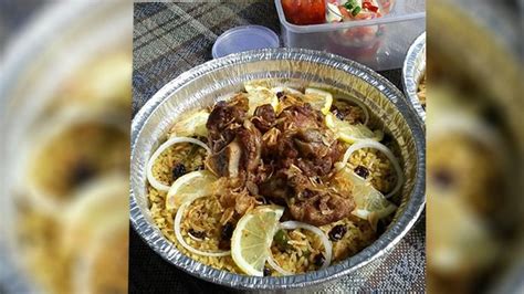 Menyambut kedatangan raja salman bin abdul aziz al saud ke indonesia hari rabu 1 maret 2017 kita sajikan nasi kebuli daging kambing istimewa. Resep Nasi Kebuli - Makanan Ala Timur Tengah yang Jadi ...