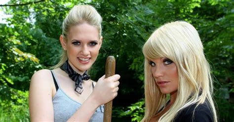 Gina lisa lohfink mit dirndl. „Promi Big Brother": Gina-Lisa Lohfink steht zu Sarah Knappik