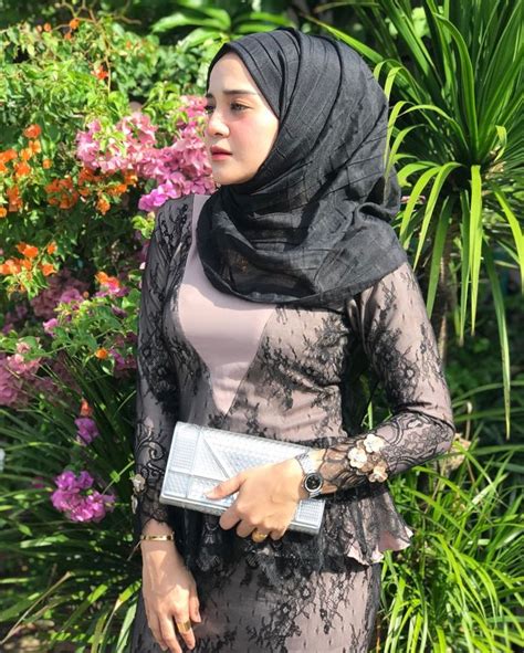 Music stacy cakap ke tangan 100% free! Betul ke orang cakap tangan berurat ni tangan orang rajin ...