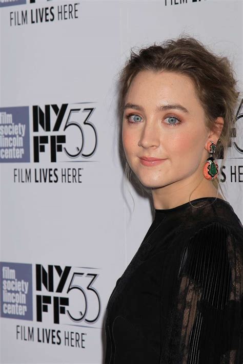 Nov 25, 2015 · eilis lacey (saoirse ronan) is a young woman working in a grocery shop. SAOIRSE RONAN at Brooklyn Premiere at 53rd New York Film ...