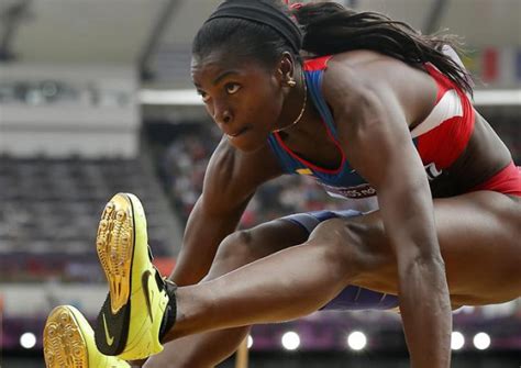 En 2018, la colombiana caterine ibargüen mena fue elegida la mejor atleta del año por la federación internacional de atletismo (iaaf, por sus siglas en inglés) gracias a su gran trayectoria e historial de éxitos deportivos. Caterine Ibarguen, Deportista del Año 2014 | Postobón