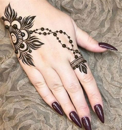 90 stunning henna tattoo designs to feed your temporary tattoo fix. 42 Beautiful Henna Tattoo Designs for Women to Try