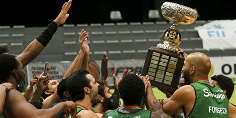 Num embate com emoção até ao fim no pavilhão joão rocha, micah downs foi o elemento em maior destaque ao apontar 27 pontos. Galeria: As imagens da conquista do Sporting no ...