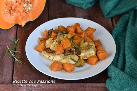 Il petto di pollo al forno con scamorza è un secondi piatto appetitoso realizzato con una panatura aromatica e un gustoso contorno di pomodorini. Pollo con zucca e funghi in padella morbidissimo - Ricette ...