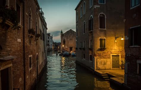 Meeting Venice | Leggende e fantasmi di Venezia: passeggiata serale a piedi