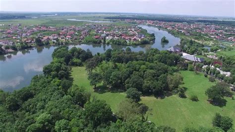 Penthouse 5 camere mogosoaia intrare separata parcare utilat mobilat. Mogosoaia Park - Bucharest Park seen by a drone. # ...