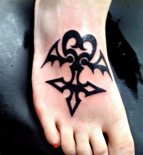 Since keyblades come in a plethora of designs and colors, choosing the best one may be difficult. Kingdom Hearts Tattoo by ~AshesNewMoon on deviantART This ...