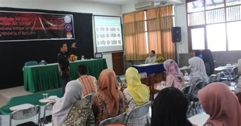 Bambang widjojanto, sh., mh., di auditorium lspr. Manfaat Mempelajari Pendidikan Anti Korupsi Bagi Mahasiswa - Dunia Edukasi