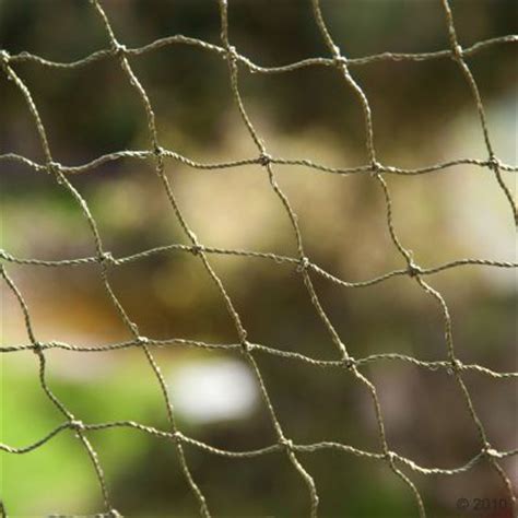 Es ist geschmeidig, hat eine quadratische maschenform und lässt sich ohne schwierigkeit vor ort zuschneiden. Katzen-Schutznetz Rollenware günstig bei zooplus