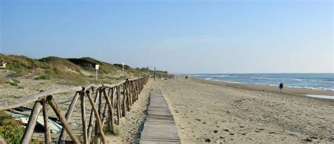 Hotel is nice and clean, nicely located only short walk from the station and shops, restaurants. Gay beach: Capocotta (Ostia, Roma)