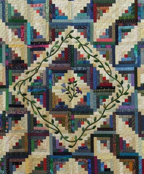 Log cabin flower quilt pattern. close up, Maryland Memoriesby Audrey Mantle. Log cabin ...