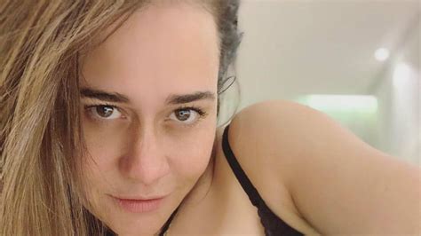 Get all the details on alessandra negrini, watch interviews and videos, and see what else bing knows. Alessandra Negrini aparece de forma inusitada e algo fica ...