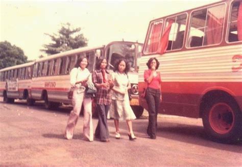 Bus putra perkasa , bus matesih. Foto Kenangan Bus Bumel Tempo Dulu Di Sekitaran Pulau Jawa