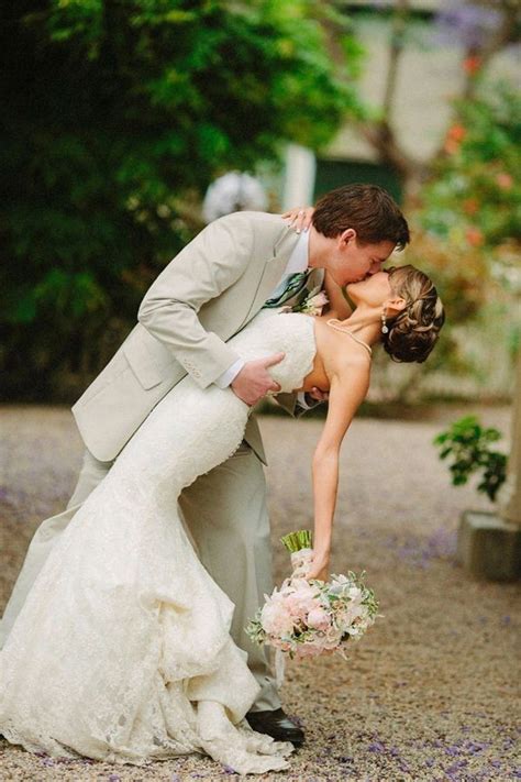 30% off with code mondaysale4u 20 Romantic Bride and Groom Wedding Photo Ideas - EmmaLovesWeddings