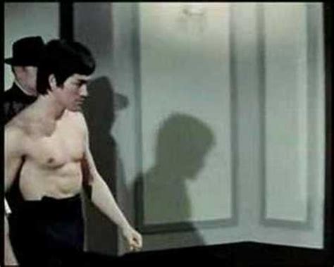 Nincs manapság olyan ember aki ne hallotta volna bruce lee nevét. Bruce Lee A Sárkány Közbelép Teljes Film Magyarul Videa - A Kover Sarkany Kozbelep 1978 Online ...