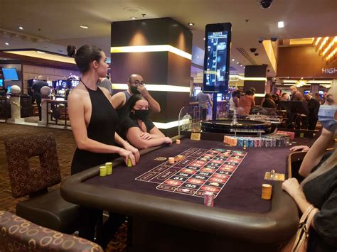 As the wheel spins the croupier starts a small ball spinning in the opposite direction. Tao Wickrath Playing Roulette in Las Vegas 06/03/2020 ...