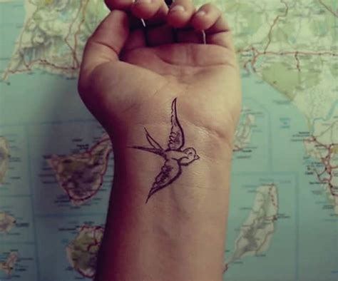 Swallow tattoos also signify love, loyalty and fidelity. 97 Cute Swallow Tattoo Designs To Try For Your Next Tattoo