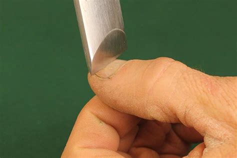How can you tell if a steel knife is sharp? How to Tell if Your Tool is SHARP (chisels, knives, gouges)