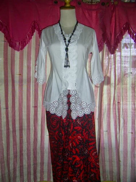 Maybe you would like to learn more about one of these? Model kebaya modern simple sederhana muslim brokat terbaru ...