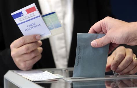 Les bureaux de vote ouvrent le dimanche à 8 heures et ferment en principe à 18 heures. Organisation des bureaux de votes à Bastia - Ville de Bastia