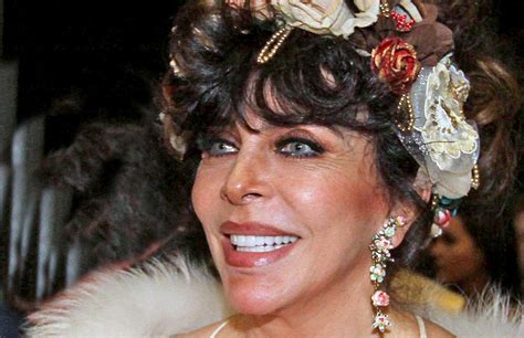 Verónica castro (méxico, 19 de octubre de 1952) es una actriz, cantante y presentadora de la verónica castro fue muy festejada en un exclusivo restaurante en argentina no te pierdas todos los. Verónica Castro buscar acercarse a nuevas generaciones con ...