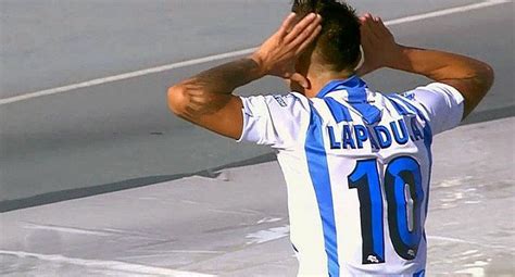 Lapadula presidente, el pedido de la hinchada tras partidazo en quito. Peruanos en el Extranjero: Gianluca Lapadula: Presidente ...