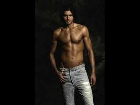 Mert öcal, şimdilerde ise tv 8'de yayınlanan survivor adlı yarışmada ünlüler takımında mücadele etmektedir. mert öcal BEST MODEL OF THE WORLD 2004 - YouTube