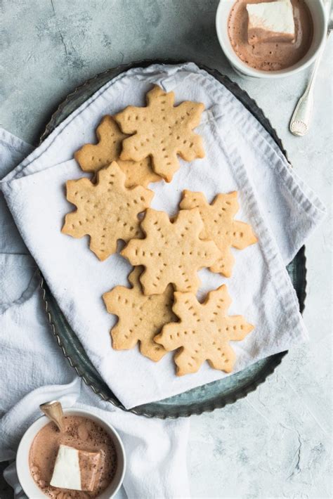 These soft buttery cookies are. Scottish Christmas Cookies : The Best Scottish Shortbread ...