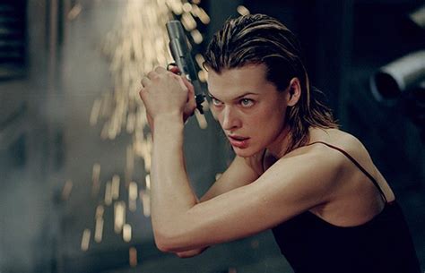 Alice and rain, two members of a commando team assigned to infiltrate the we will fix the issue in 2 days; Resident Evil 2002 Film Review | Horror Amino