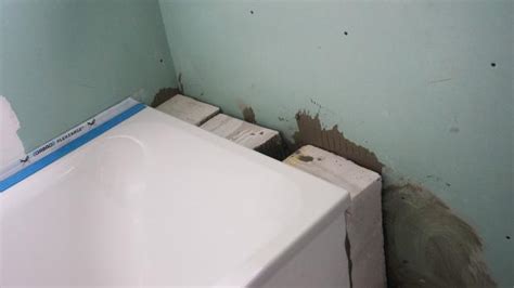 Ihr möchtet eine ytong wand stellen ?in diesem video zeige ich euch den weg, wie ihr es bestimmt hinbekommt.wenn ihr fragen zu eurem bauprojekt habt, kommt b. Badewannen-Ablage mauern @ diybook.at