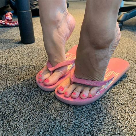Kyle unfug feet which you looking for is usable for all of you here. Kyle Unfug Feet (136 photos) - celebrity-feet.com