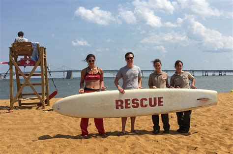 Vamos a retwittear cuando el parque está abierta. NRP, Lifeguards Rescue Five Off Sandy Point State Park