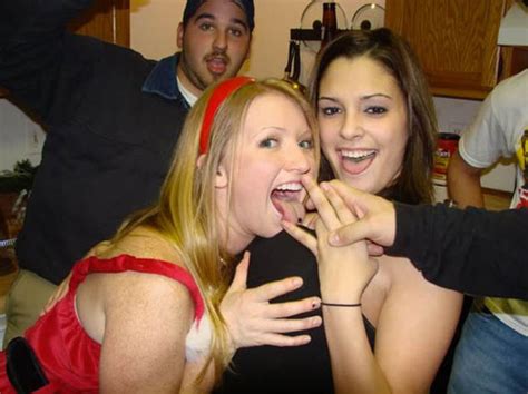 Should i have favors at a bachelorette party? Christmas Party Craziness with Drunk Girls (60 pics ...