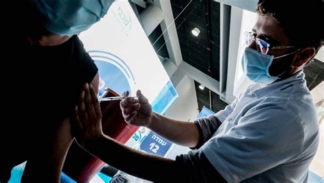 Eigentlich sollte heute morgen mit dem ausstellen der digitalen impfzertifikate begonnen werden können. Auffälliger Rückgang von Fällen: Zeigt Impf-"Zauber" in ...