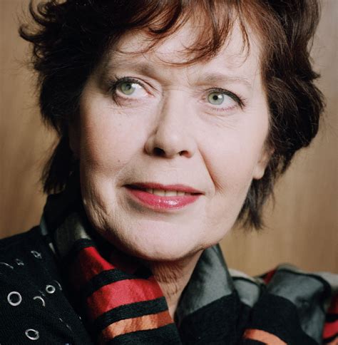 She played in more than fifty international feature films, of which the best known was emmanuelle. Actrice Sylvia Kristel (60) overleden - Het Nieuwsblad