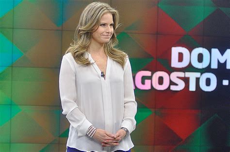 La periodista burguesa y conductora del noticiero de desinformación de mega, soledad onetto, cuyos… Soledad Onetto habló de "Ahora Noticias" - TeCache.cl