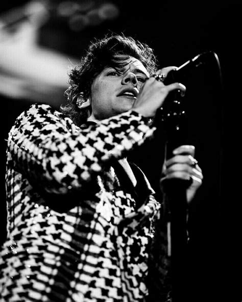 Pin by Baishali Joardar on Harry Styles | Harry styles ...