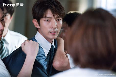 Lawless lawyer dizisi bong sang pil'in annesinin intikamını almak için mutlak iktidar düzenine karşı çıkmasını konu alıyor. ۱۸۰۷۱۱ friDay影音 FB Updates - Lawless Lawyer Pics ...