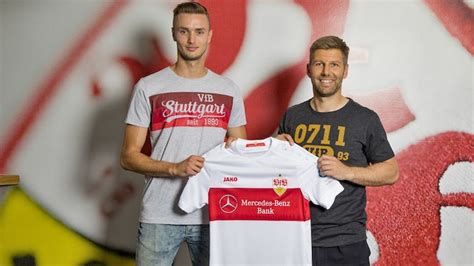 He is 23 years old from austria and playing for vfb stuttgart in the bundesliga. VfB Stuttgart | Verpflichtung Sasa Kalajdzic