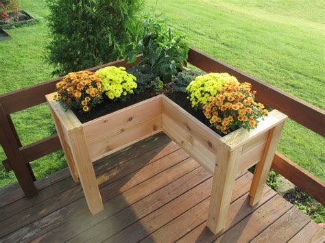 It's a stylish decoration for any room and makes a great gift for. L-Shaped Cedar Elevated Patio Planter *Free Shipping US48*