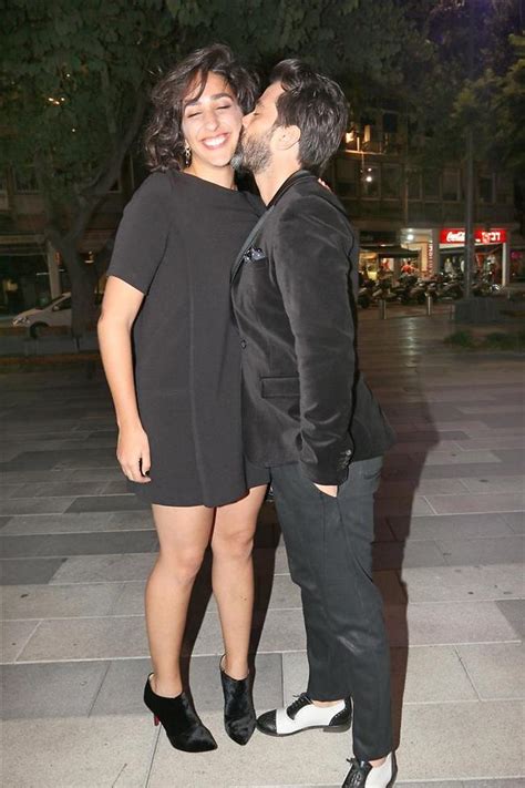 ההורים שלי הטמיעו בי ביטחון, כוח ומסוגלות וגם את החיבור לאמנות, היא אומרת עליהם. אלמה דישי תדגמן הלבשה תחתונה - פנאי פלוס