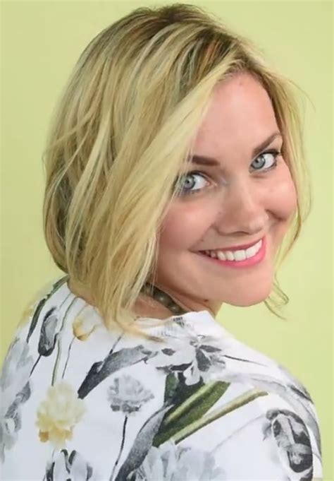 Use a braid base and pins to create a faux bob. This fake bob haircut is style #10. | Hair styles, Wavy ...