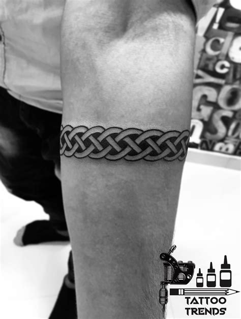 Celtic warrior armband tattoos also have become popular in recent years. Celtic Armband Tattoo - Armband Tattoos Tribal Native ...