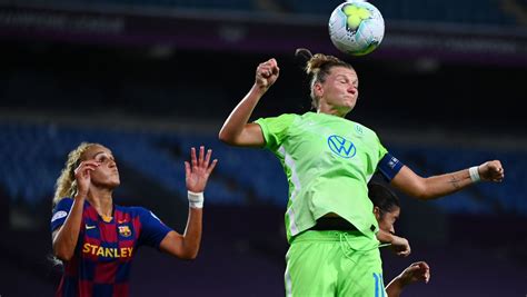 Watch the best of the action from the big game in kyiv as lyon made history with a third successive title. Alexandra Popp und VfL Wolfsburg für das Champions League ...