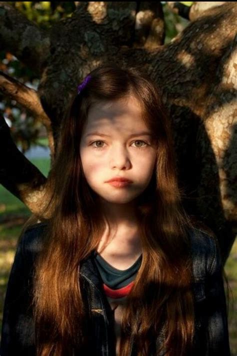 10 de noviembre de 2000) 1 es una actriz y modelo estadounidense.es más conocida por interpretar a renesmee cullen en la película the twilight saga: Miss Mackenzie Foyer | Supporting Mackenzie Foy: NEW PICTURES