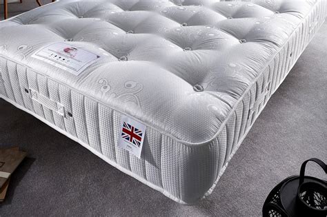 The table includes a significant sample of mattresses currently available on the market, including biggest sellers. Small Single Size 3000 Diamond Pocket Mattress With 1000 ...