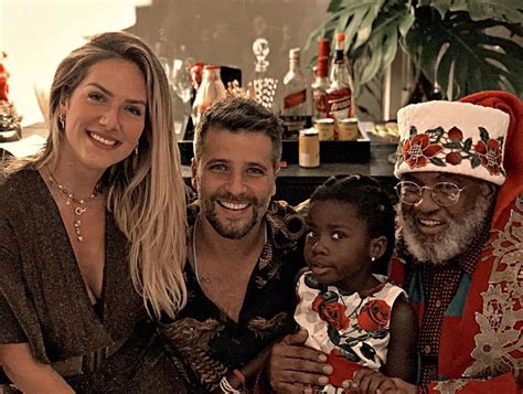 Os dois já são pais de titi e bless. Giovanna Ewbank e Bruno Gagliasso vão ter outro filho