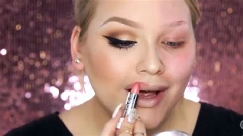 What is nikkietutorials' net worth? YouTube influencer Nikkie de Jager comes out as ...