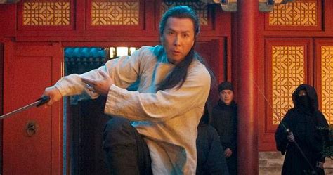 Masyarakat sodom telah lama menginginkan turunnya hujan, dan sang dukun maho tak hentinya berkutbah bahwa kerajaan harus mengorbankan perawan untuk para dewa dengan membakarnya hidup hidup. Film Crouching Dragon Hidden Tiger II : The Green Destiny ...