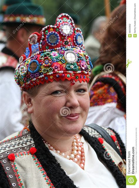 Последние твиты от ucraina news (@ucrainanews). Donna Ucraina In Un Vecchio Nationa Autentico Attuale ...
